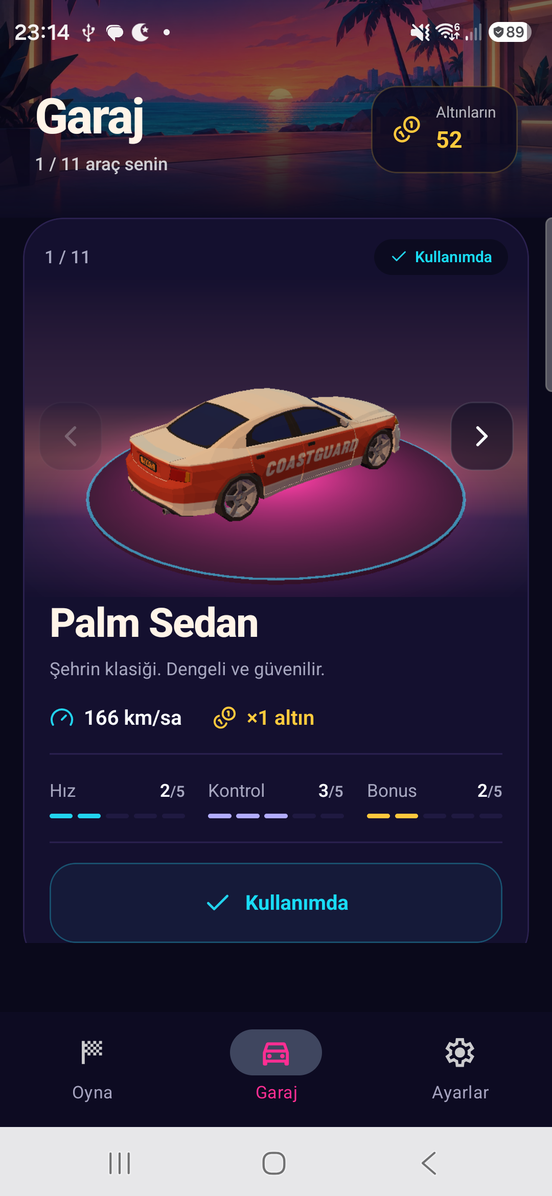 Palm Sedan aracının hız, kontrol ve altın bonusunu gösteren garaj